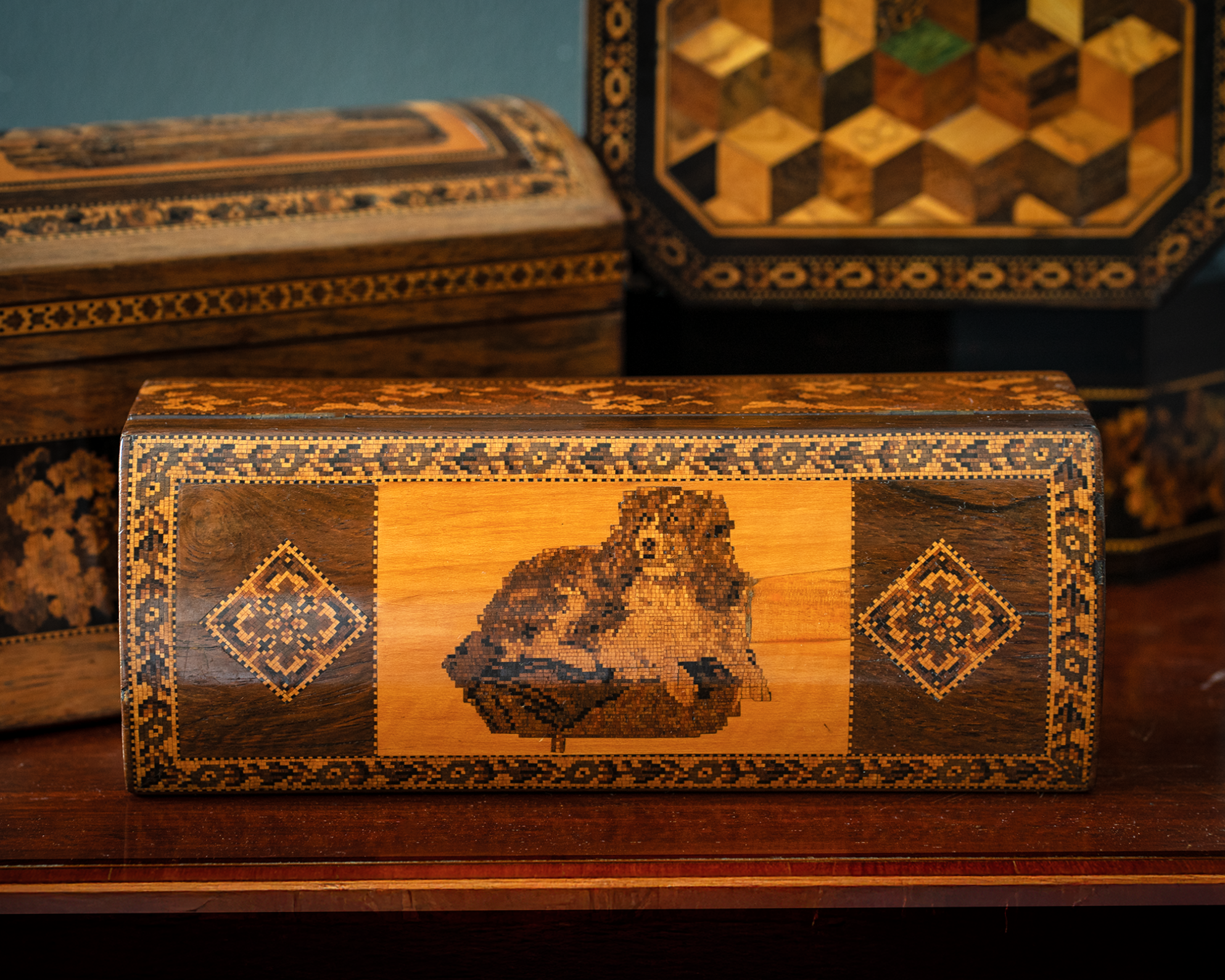 Antique & Interiors
